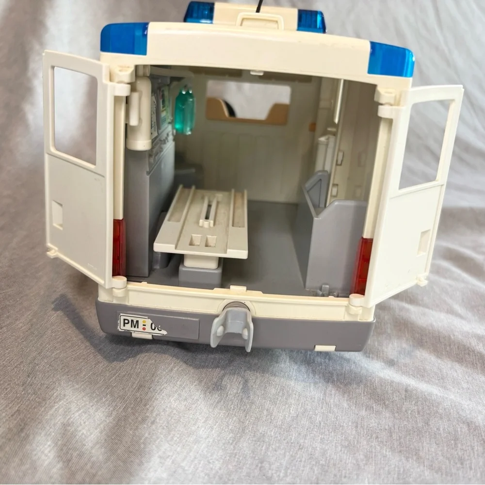 Vintage y2k 2004 Playmobil 4221 Ambulance‎ Geobra Brandstatter